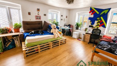 Prodej rodinného domu 220 m² s pozemkem 932 m² a stodolou – Ostružno, Nezdice na Šumavě