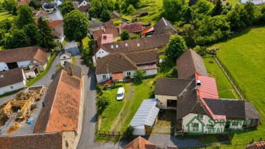 Prodej rodinného domu 220 m² s pozemkem 932 m² a stodolou – Ostružno, Nezdice na Šumavě