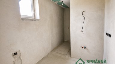 Prodej rodinného domu 220 m² s pozemkem 932 m² a stodolou – Ostružno, Nezdice na Šumavě