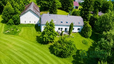Prodej usedlosti 350 m2