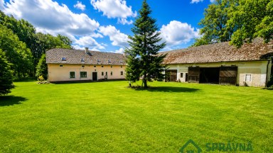 Prodej usedlosti 350 m2