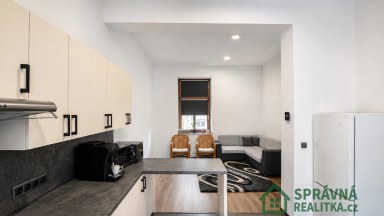 Pronájem  bytu 5+2 mezonet 113 m² v historickém centru Plzně se dvěma obytnými úrovněmi