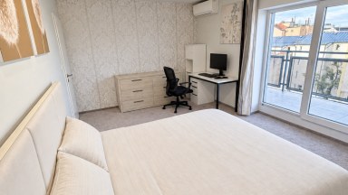 Luxusní penthouse 4+kk, 118,6 m² s terasou 43 m² a garážovým stáním, cetrum Plzně