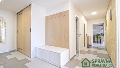 Luxusní penthouse 4+kk, 118,6 m² s terasou 43 m² a garážovým stáním, cetrum Plzně