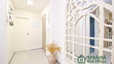 Luxusní penthouse 4+kk, 118,6 m² s terasou 43 m² a garážovým stáním, cetrum Plzně