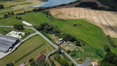 Prodej pozemku Kvášňovice 1840 m2