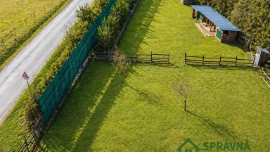 Prodej pozemku Kvášňovice 1840 m2